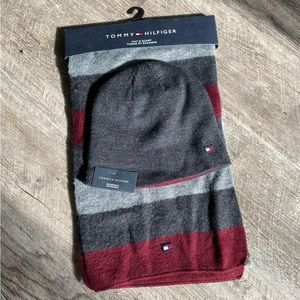 Tommy Hilfiger Hat & Scarf